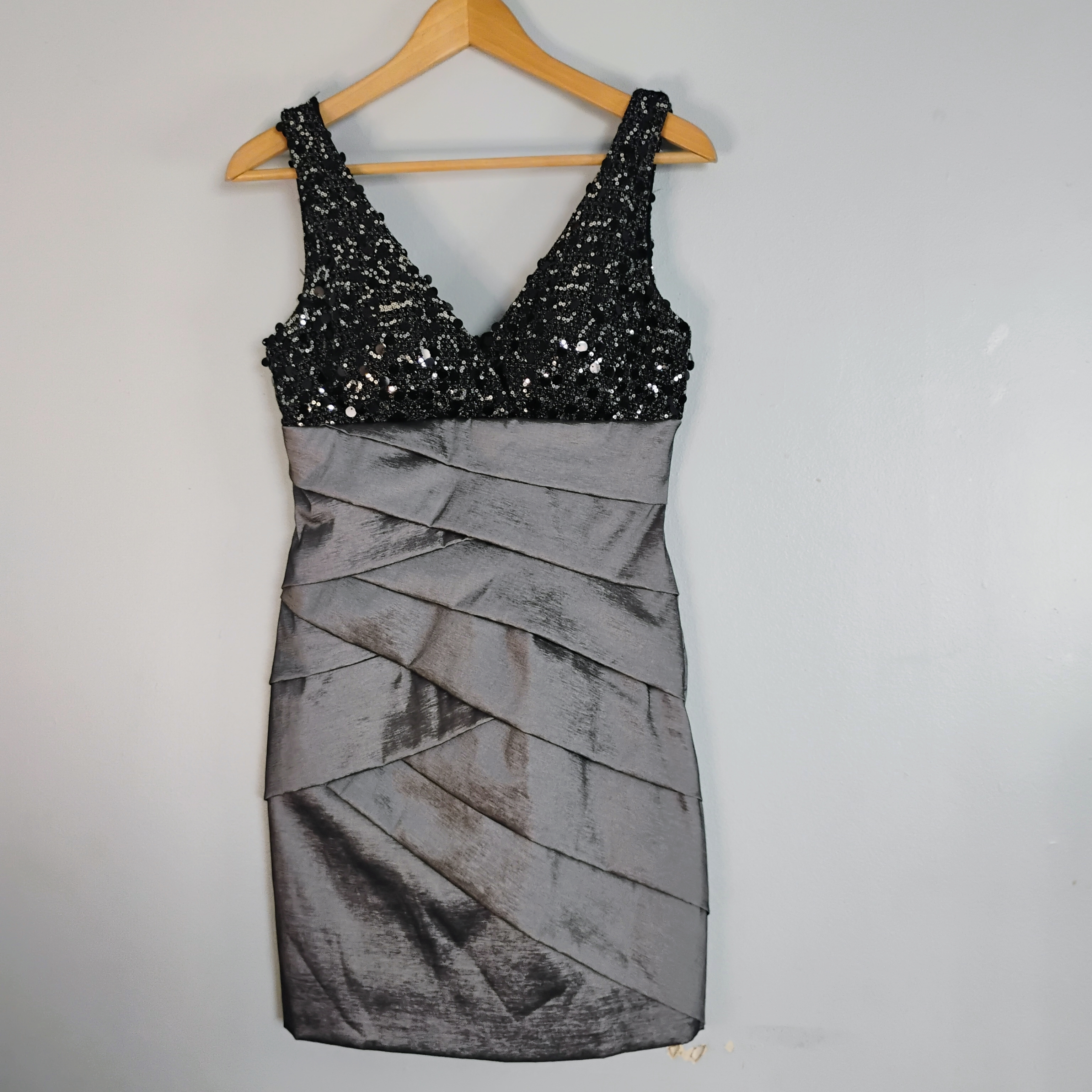 Betsy & Adam Black And Gray Sequin Mini Dress Size 10 Party Club Wear Night Out